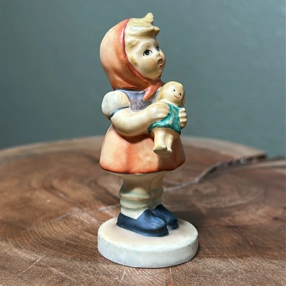 HUMMEL "Girl with Doll" #239 B - Picture 2 of 7